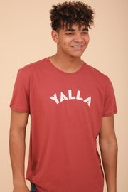 Découvrez le nouveau t-shirt pour homme by LYOUM. ‘Yalla’ sérigraphié sur le devant, coupe parfaite et manches courtes, déjà un iconique.