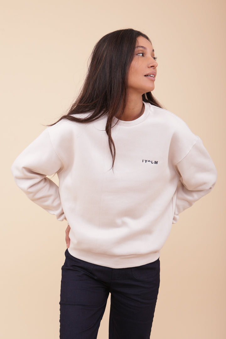 Sweat doux et ample pour femme, couleur écru.