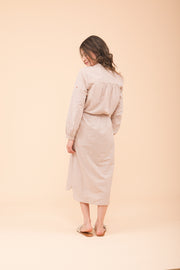 Nouvelle robe chemise, féminine, légère et facile à porter pour femme by LYOUM.