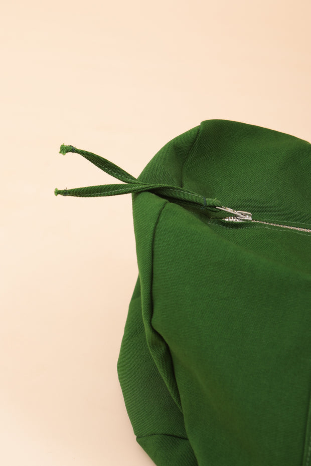 Sac tube match LYOUM, le sac tube zippé iconique avec sérigraphie 'Yalla Set & Match'; accessoire by LYOUM.