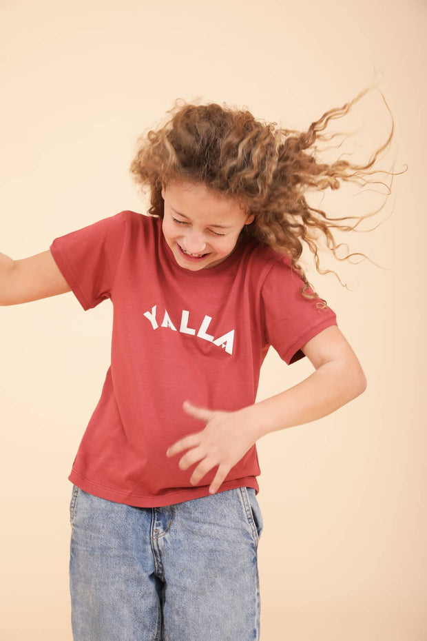 Découvrez le nouveau t-shirt pour enfant by LYOUM. Coupe droite et manches courtes, le tout dans une matière douce et fluide en coton. 