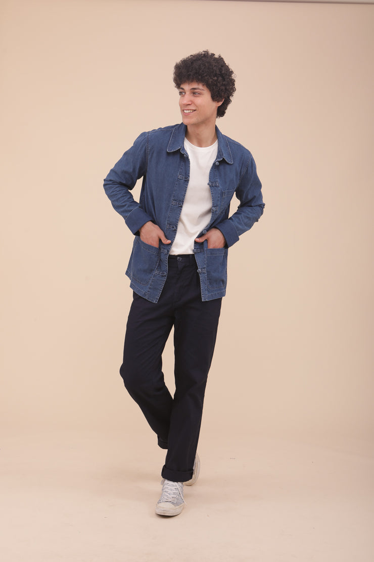  Veste Dengri en coton by Lyoum pour hommes. Coupe classique droite parfaite, avec tous les attributs de la veste d'origine : boutons chinois, petites poches plaquées et manches à revers.