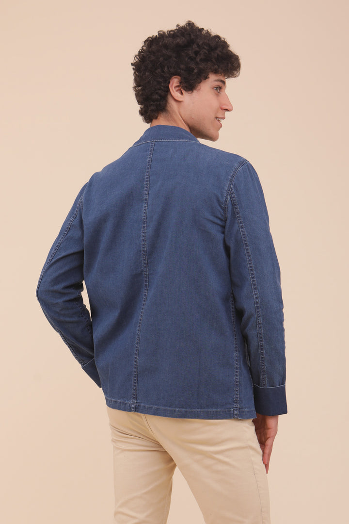  Veste Dengri en coton by Lyoum pour hommes. Coupe classique droite parfaite, avec tous les attributs de la veste d'origine : boutons chinois, petites poches plaquées et manches à revers.