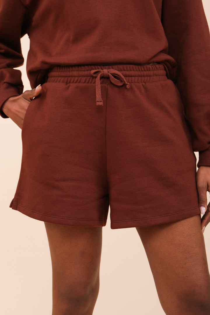 Nouveauté de saison, le short en molleton maxi confortable.