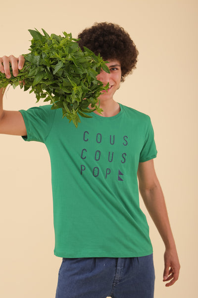 Tshirt Couscous Pop en coton bio, coupe droite classique indémodable et couleur vert intense. Belle broderie 'Couscous Pop' sur le devant; pour hommes by LYOUM.