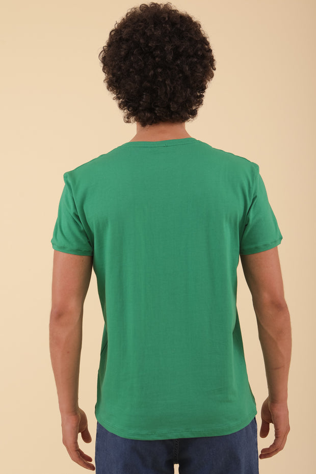 Tshirt Couscous Pop en coton bio, coupe droite classique indémodable et couleur vert intens. Le tshirt iconique, matière ultra-agréable.
