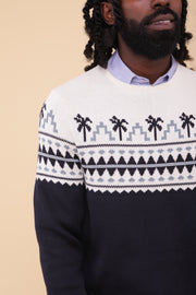 Sweat tricoté, chaud et doux, coupe impeccable avec motif palmiers. A porter tout l'hiver.